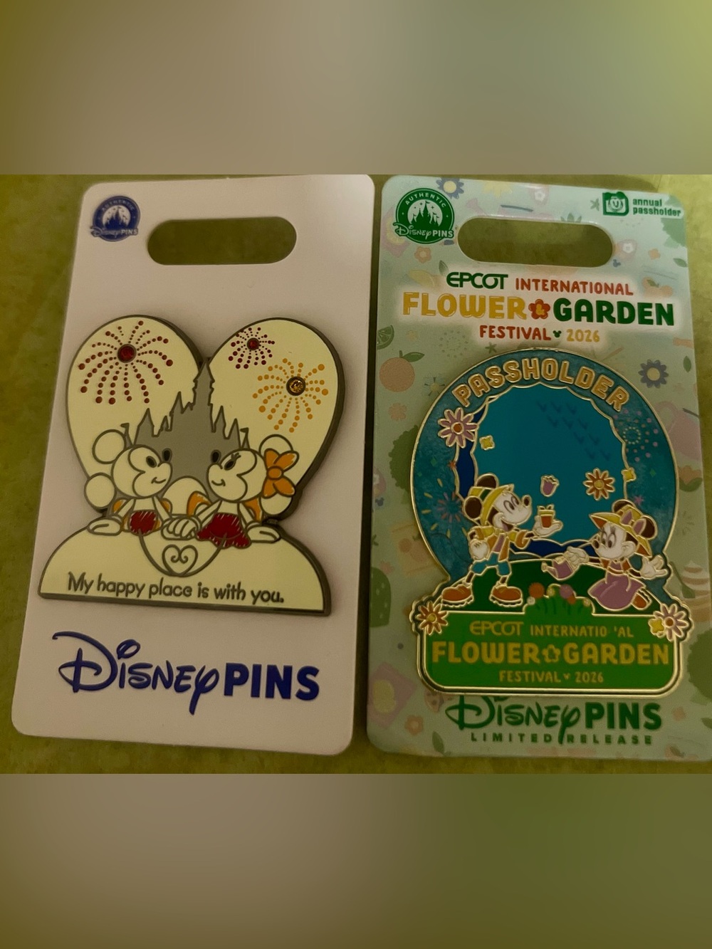 Disney Floral Epcot Passholder Pin - Blue & White & Gold